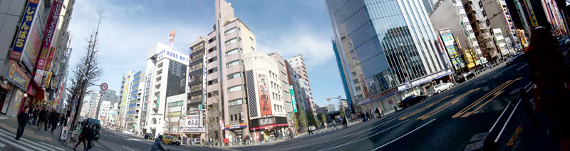 ドラゴンアイスの店の前