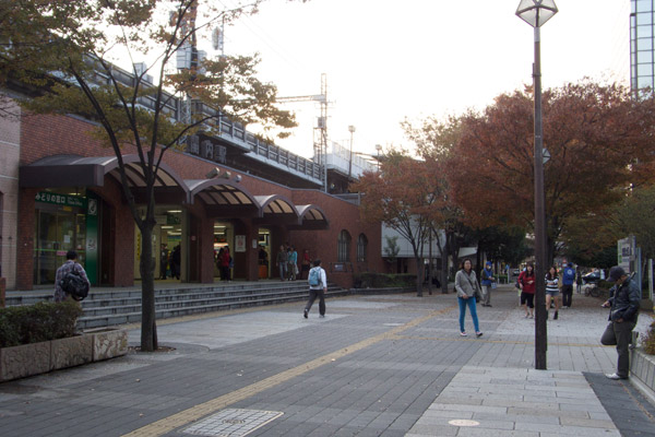 関内駅